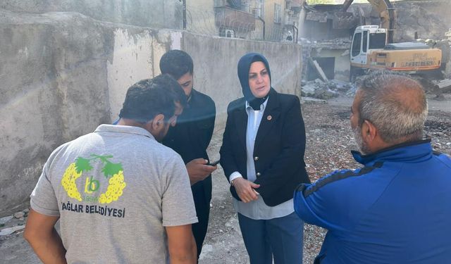 Diyarbakır'da tehlike saçan metruk binalar yıkılıyor