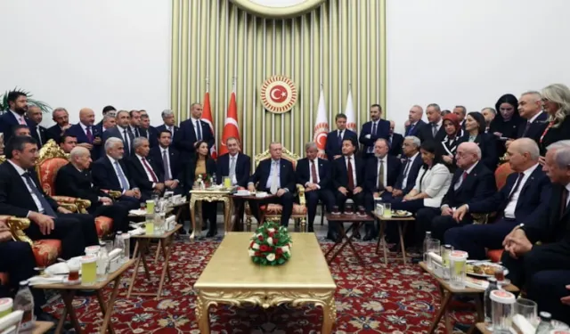 DEM Parti'den "fotoğraf" eleştirilerine yanıt