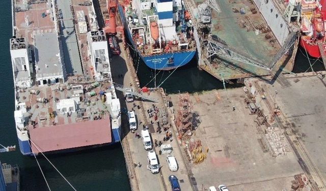 İstanbul’da gemide patlama: Ölü ve yaralılar var