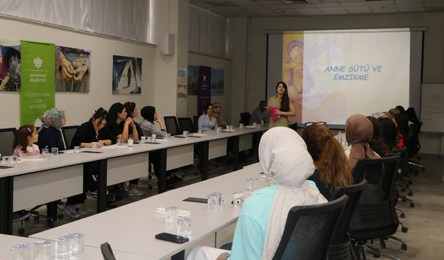 Diyarbakır’da kadın çalışanlara anne sütünün önemi anlatıldı