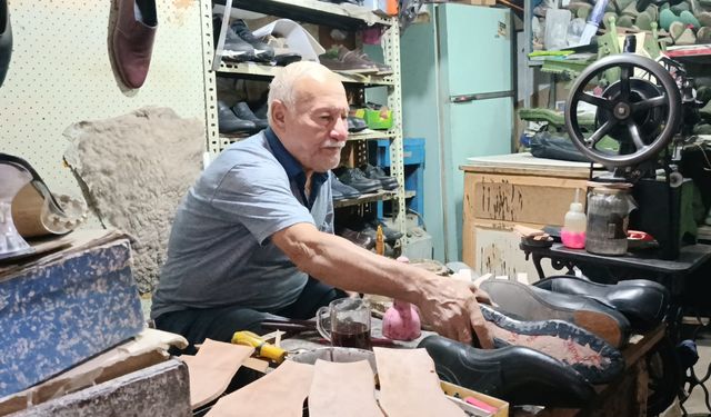 Diyarbakır’da Emin Usta’nın 67 Yıllık ayakkabıcılık serüveni