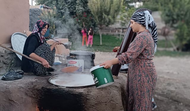 Diyarbakır’da binlerce yıllık üzüm pekmezi geleneği yaşatılıyor