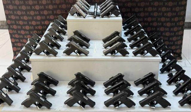 Yolcu otobüsünde 55 ruhsatsız tabanca ele geçirildi