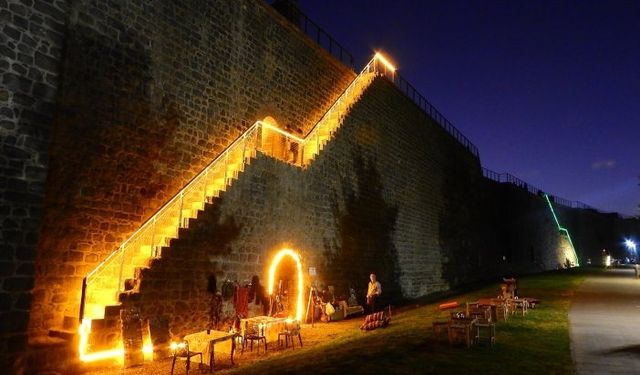 UNESCO mirası Diyarbakır Surları’na uygunsuz ışıklandırma tepkisi!