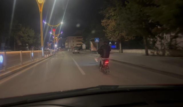 Elektrikli bisikletle şaşırtan görüntü