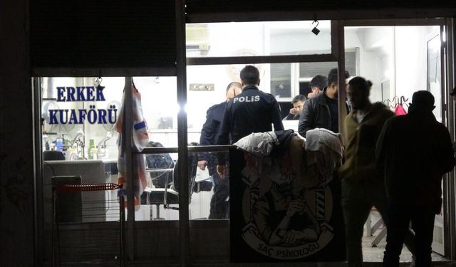 Berber dükkanında silahlı kavga: 2’si ağır 7 yaralı