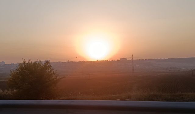 Diyarbakır’da gökyüzü ciğer dumanıyla kaplandı!