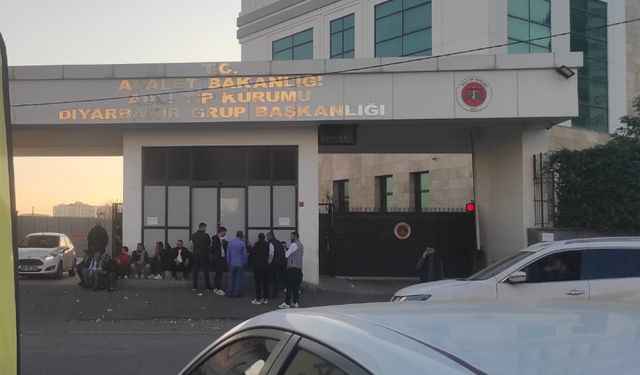 Diyarbakır’da akraba aileler arasında silahlı kavga: 1 ölü, 1 yaralı