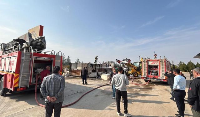 Diyarbakır’da akaryakıt istasyonunda tır yangını