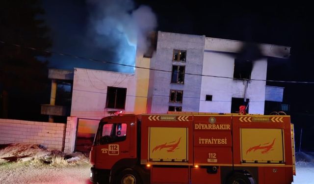 Diyarbakır'da boş evde yangın çıktı