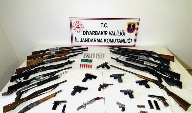 Diyarbakır’da silah ve kaçakçılık operasyonu