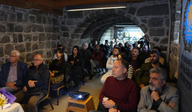 Diyarbakır’da Kent Müzesi’nde Zerzevan Kalesi’nin sırları konuşuldu