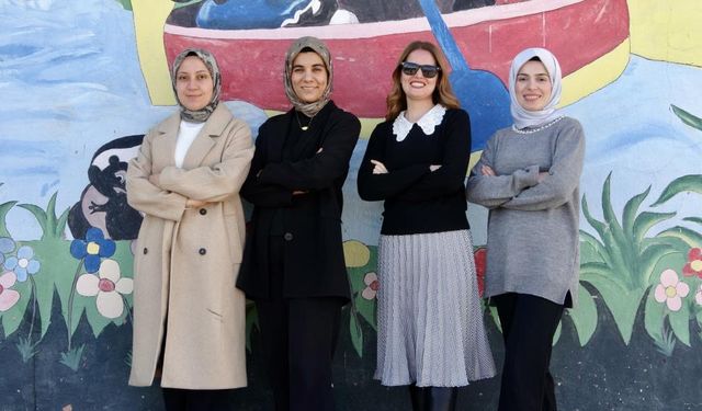 Zorlu kış şartlarına rağmen eğitimden taviz vermiyorlar