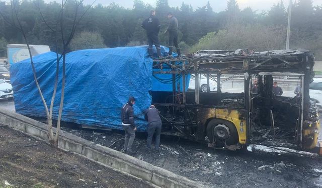 İETT otobüsü alev topuna döndü