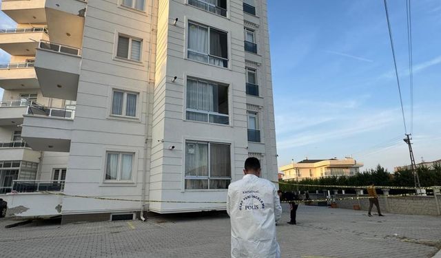 5'inci kattan düşen öğretmen öldü
