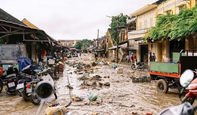 Şiddetli sellerden: 35 kişi öldü, 60 yaralı