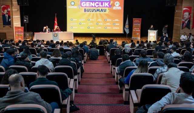 Diyarbakır Eşbaşkanları üniversiteli gençlerle buluştu