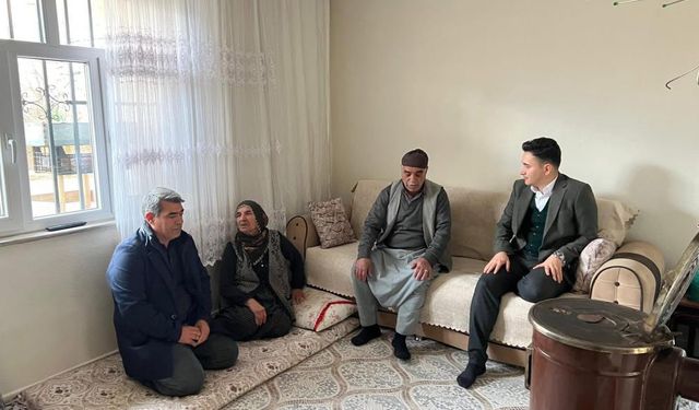 Çermik Kaymakamı Karataş, vatandaşların sorunlarını yerinde dinledi