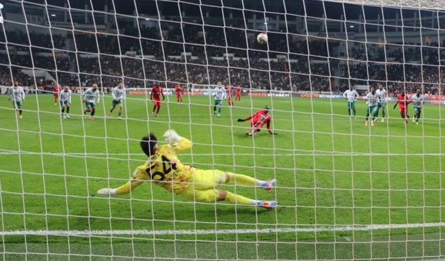 İki penaltı kaçıran Amedspor liderlik koltuğunda