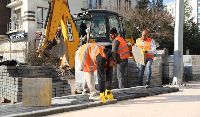 Diyarbakır’da kaldırımlar yenileniyor