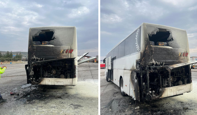 Diyarbakır otobüsü yolda alev aldı: Yolcular faciadan döndü