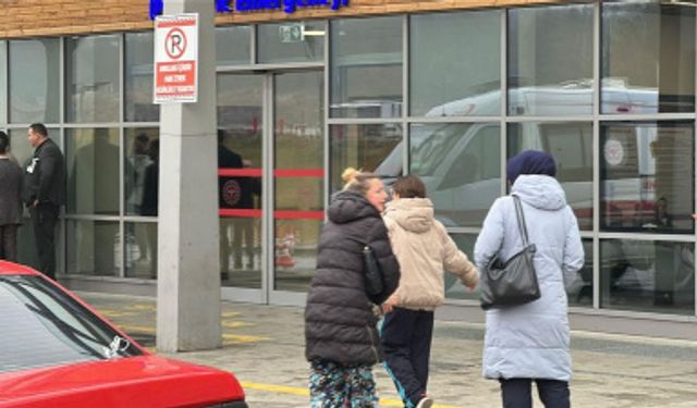 Bedava çikolata hastanelik etti: 20 öğrenci zehirlendi