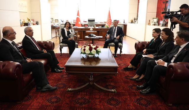 DEM Parti İmralı Heyeti CHP Genel Merkezi’nde