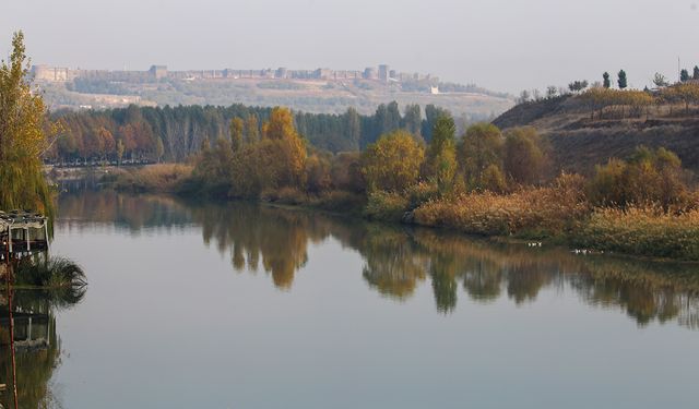 Sonbahar Diyarbakır’ı süsledi