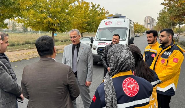 Asiltürk sahada: Diyarbakır’da ambulansların önünü açmak için yeni çağrı