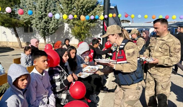 Diyarbakır’da jandarmadan engellilere anlamlı ziyaret