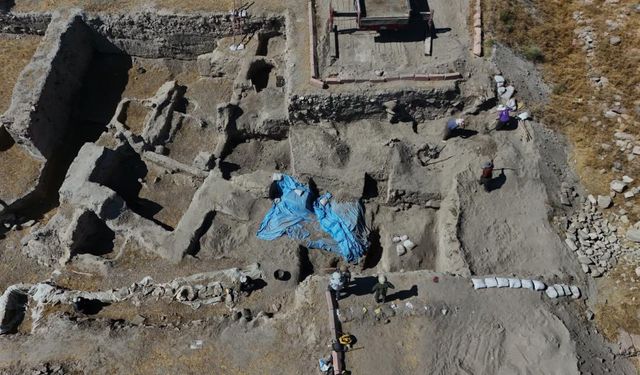 4 bin 500 yıllık meyve kurutmaları bulundu