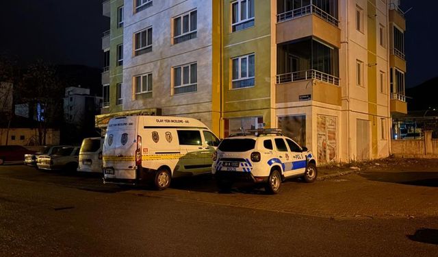 Baba-oğul arasında kanlı kavga: 1'i ağır 2 yaralı