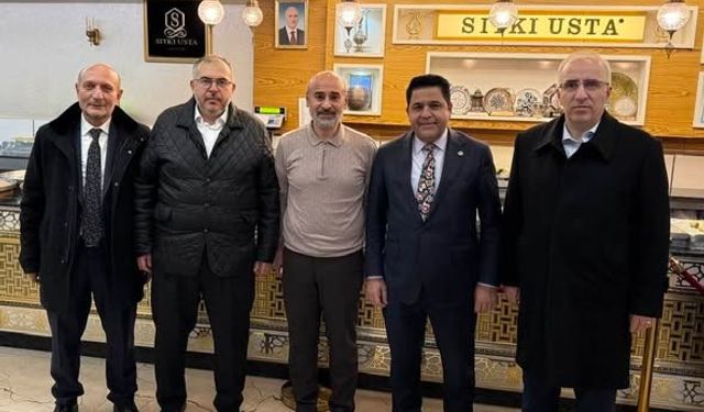 Diyarbakırlı Sıtkı Usta siyasileri ağırlıyor
