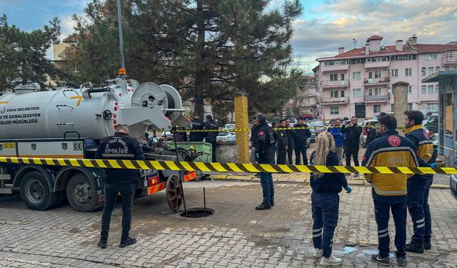 Bu da oldu: Kanalizasyonda cenin bulundu!