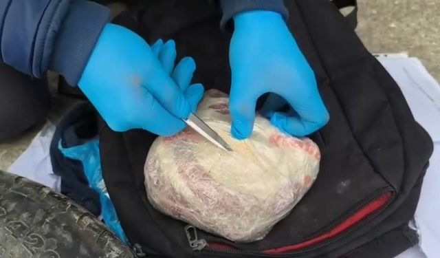 Uyuşturucuyu evdeki eşyaların içine gizlemişler