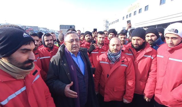 Sezgin Tanrıkulu’ndan Diyarbakır’da Migros işçilerinin eylemine destek