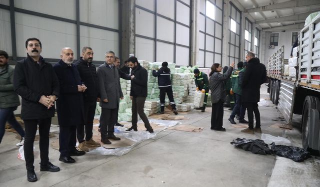 Diyarbakır’dan Kobanê’ye 25 TIR’lık insani yardım konvoyu yola çıktı