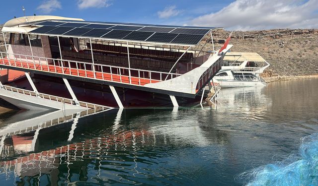 Dicle Barajı’nda Skandal;  İçme suyu havzasında kaldırılan 18 metrelik turistik tekne battı