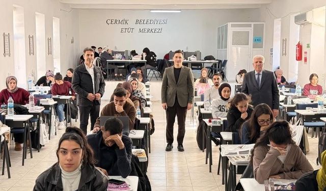 Diyarbakır’da sınavlara hazırlanan gençlere destek