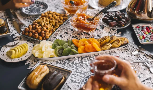 Sahur ve iftarda ne yemeli? Ramazanda dengeli beslenmenin 10 püf noktası
