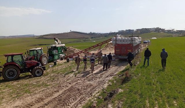 Silahla oynarken kazara kendini yaraladı