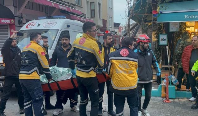 3 katlı binada yangın çıktı: Ölü ve yaralılar var