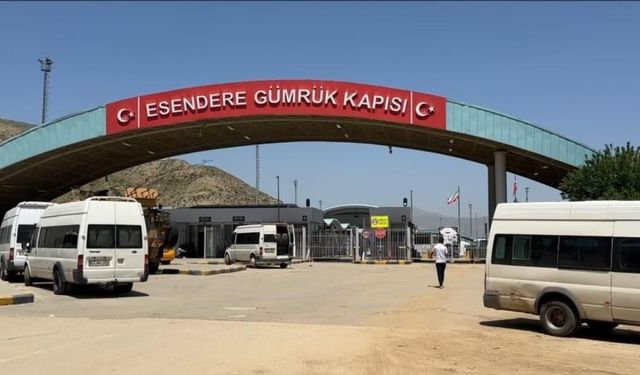Hakkari'deki sınır kapısı araç geçişlerine kapatıldı