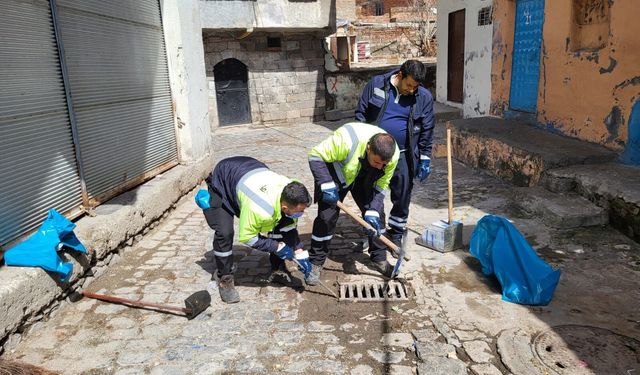 Diyarbakır’da sel riskine karşı mazgal temizliği seferberliği