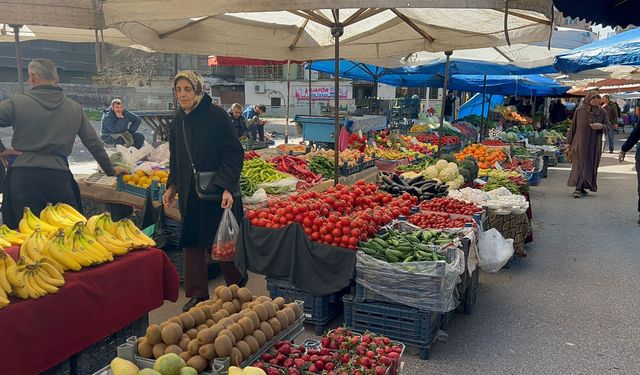 Diyarbakır'da Ramazanda pazar sessizliği; Vatandaş alım gücünden şikayetçi