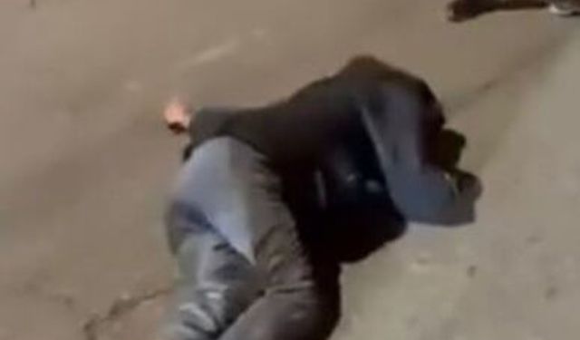 Motosikletiyle giderken silahlı saldırıya uğradı