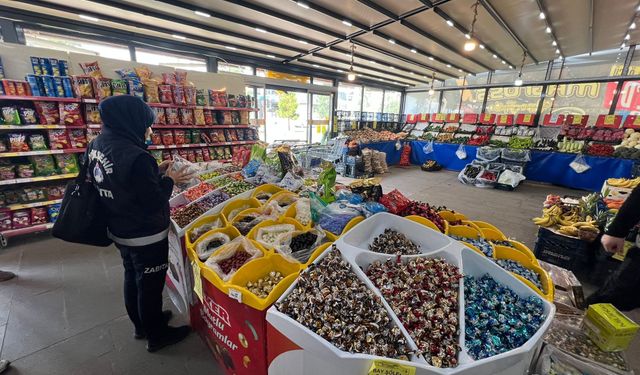 Diyarbakır’da mezarlıklardan terminallere bayram temizliği