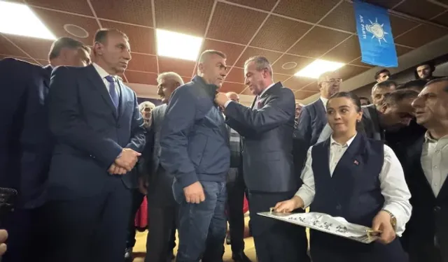 Toplu istifa dalgası: Gelecek Partisi’nden ayrılanlar AK Parti saflarında