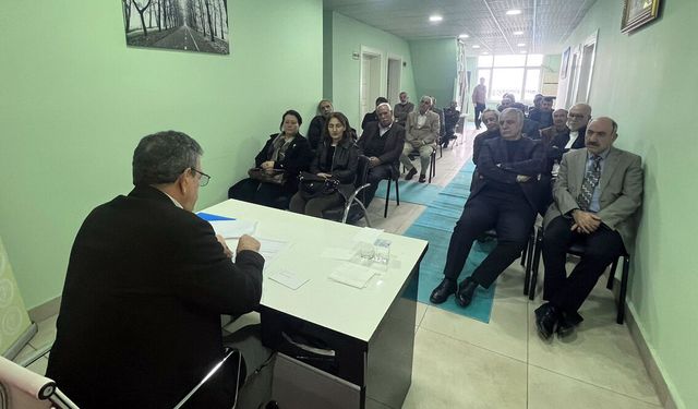 Diyarbakır’da “Hikmet Buluşmaları” STK’lara “Barış ve Diyalog” Çağrısı