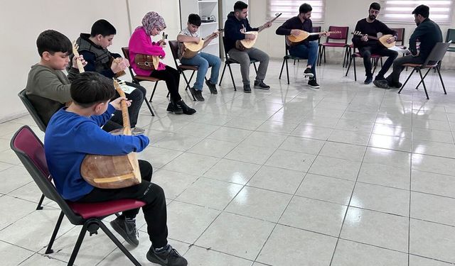 Diyarbakır’da gençler sanatla buluşuyor